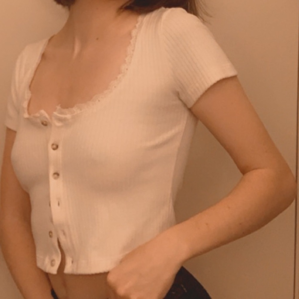 Cream white lace hemmed button up crop